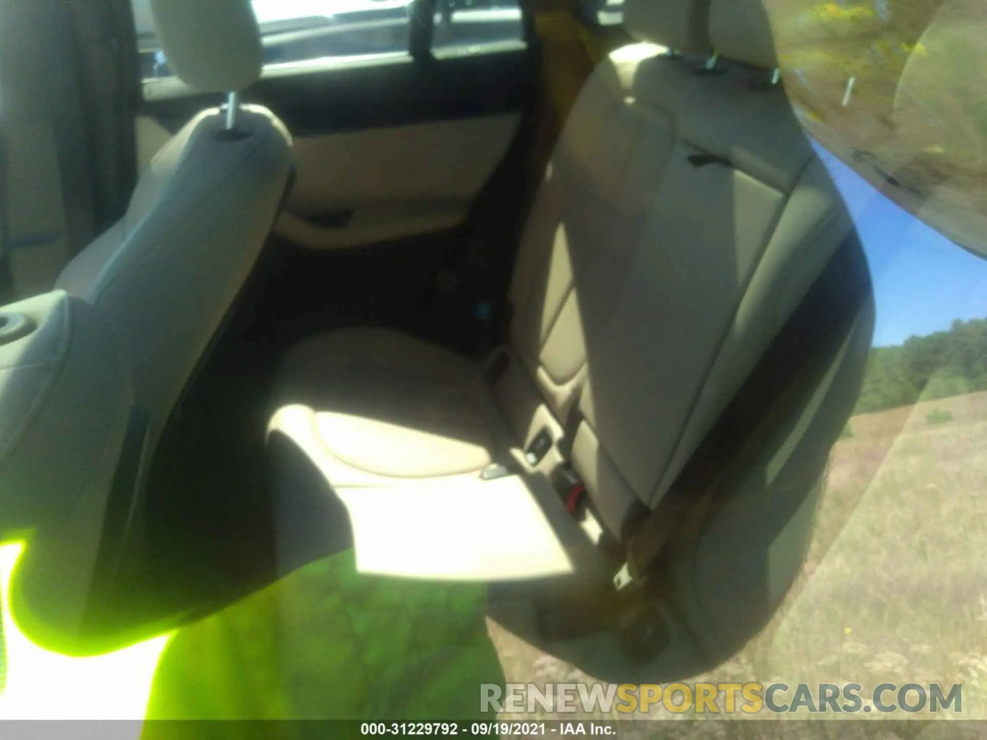 8 Фотография поврежденного автомобиля WBXJG9C07L5P50103 BMW X1 2020