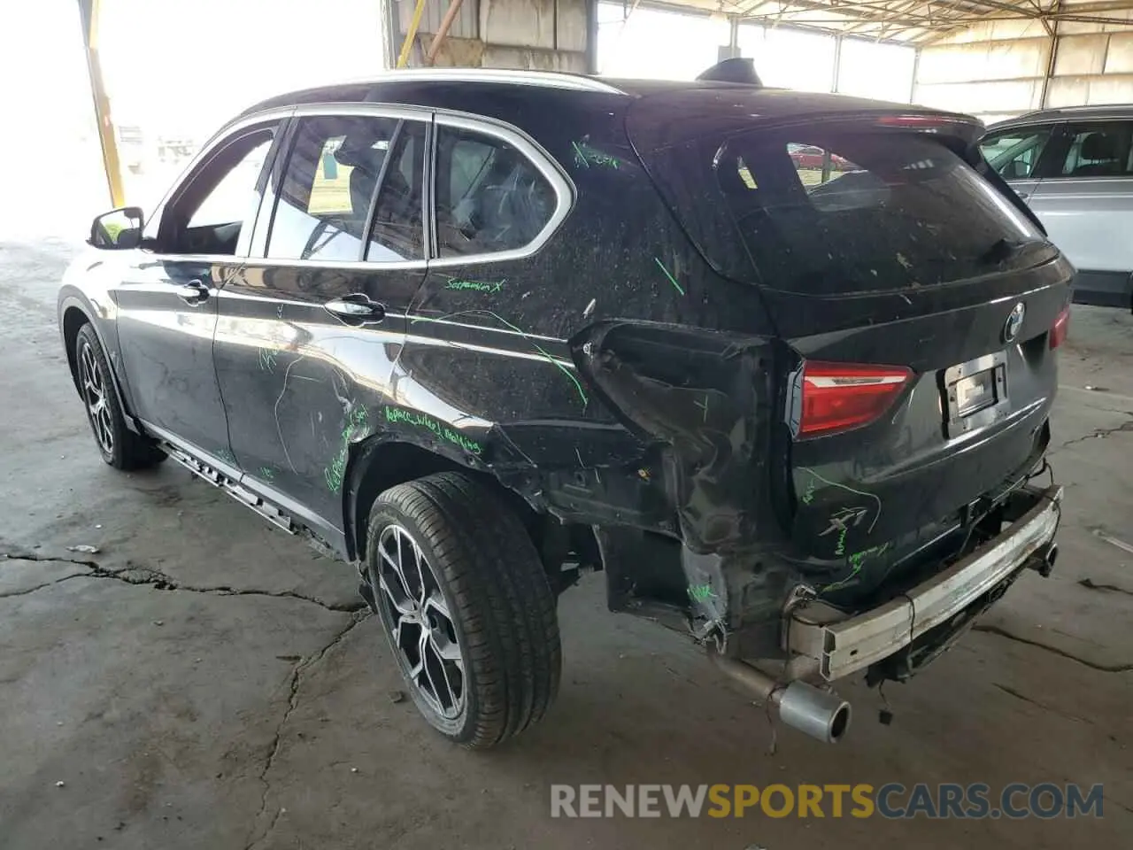 2 Фотография поврежденного автомобиля WBXJG9C07L5R69479 BMW X1 2020