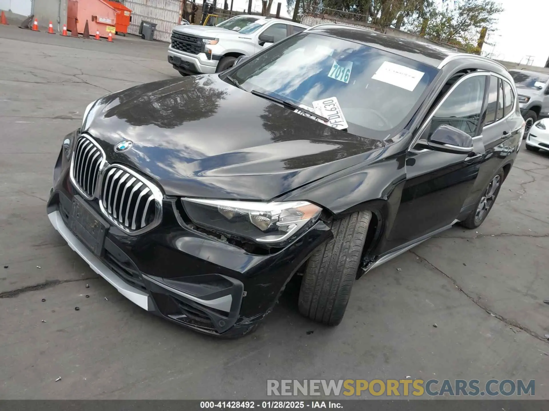 2 Фотография поврежденного автомобиля WBXJG9C09L5R01054 BMW X1 2020