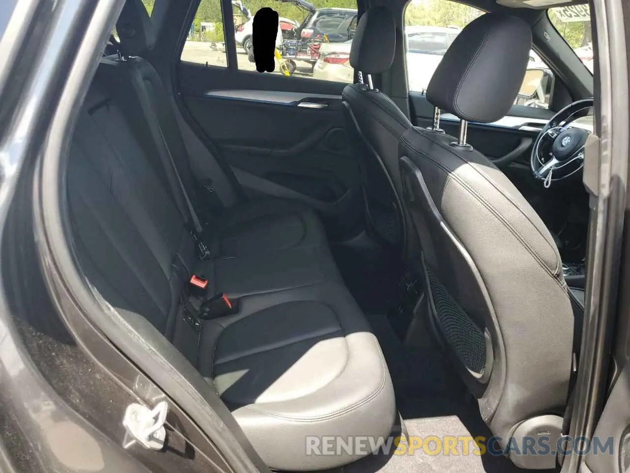 10 Фотография поврежденного автомобиля WBXJG7C00M5T64693 BMW X1 2021