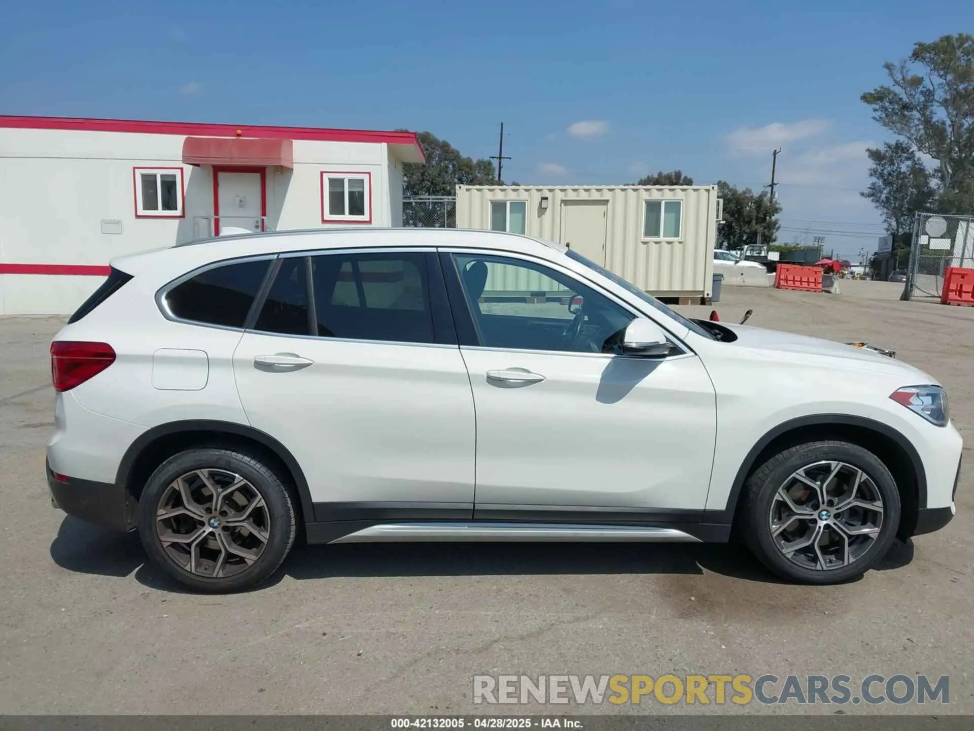 13 Photograph of a damaged car WBXJG7C01M3M73496 BMW X1 2021