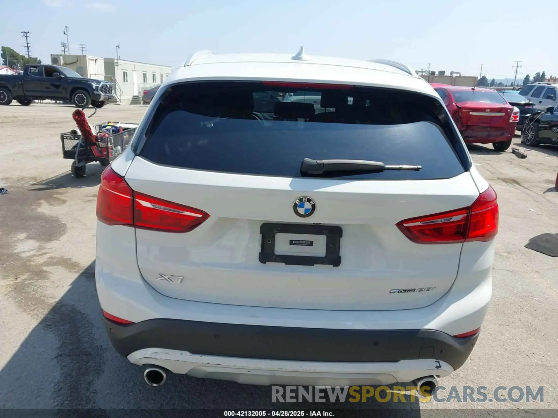 16 Photograph of a damaged car WBXJG7C01M3M73496 BMW X1 2021