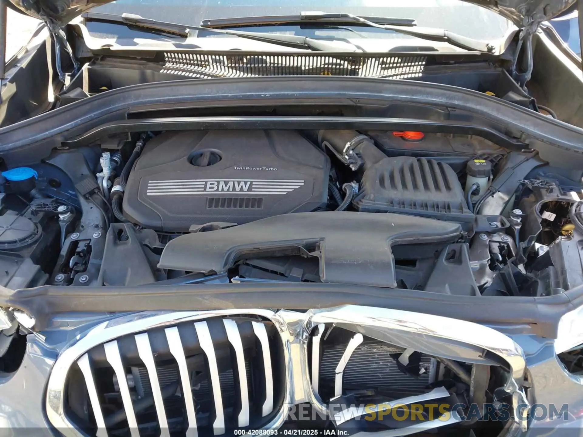 10 Фотография поврежденного автомобиля WBXJG7C01M5S66837 BMW X1 2021