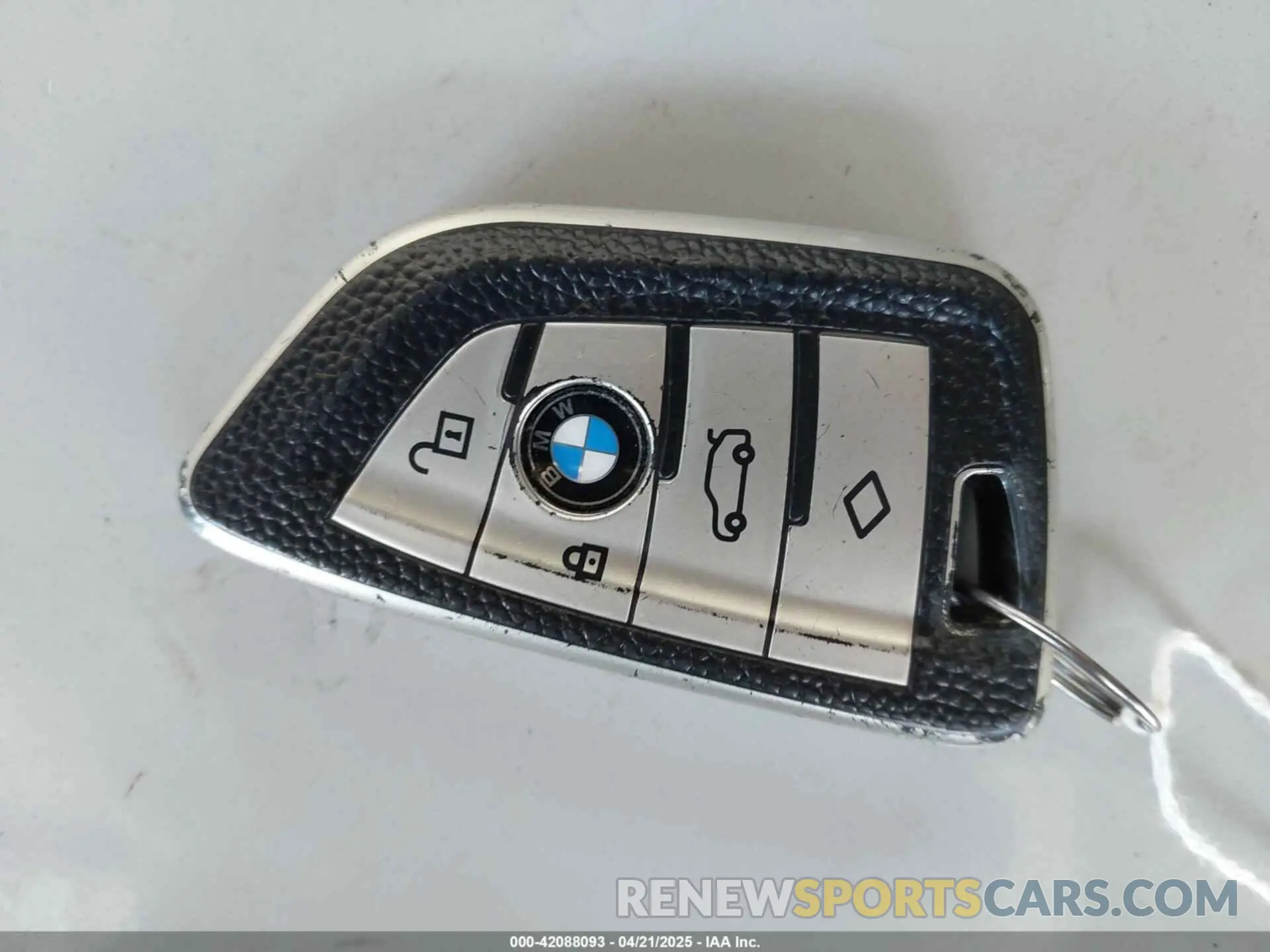 11 Фотография поврежденного автомобиля WBXJG7C01M5S66837 BMW X1 2021