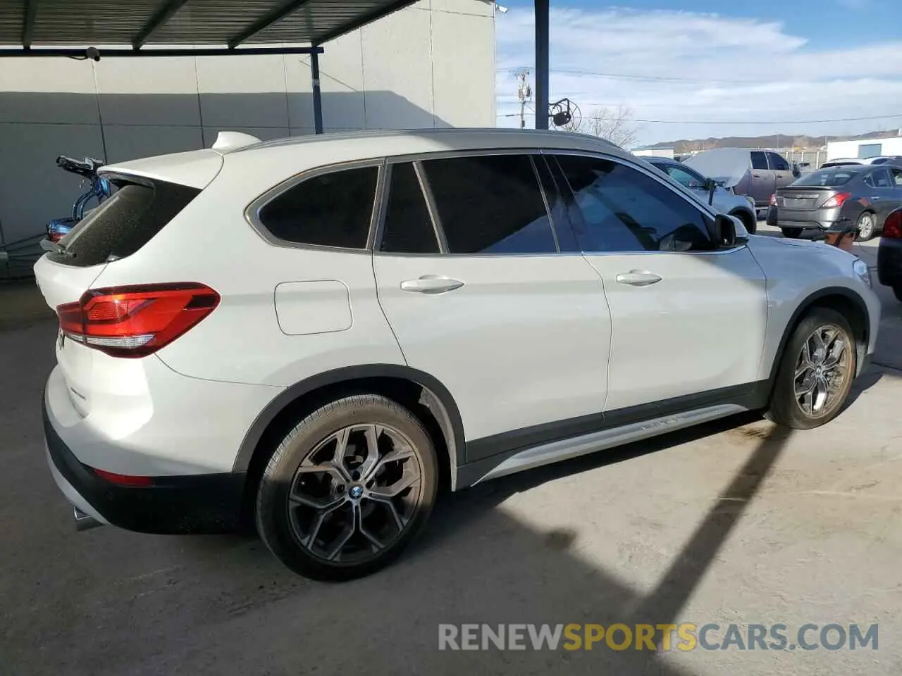 3 Photograph of a damaged car WBXJG7C01M5T08696 BMW X1 2021