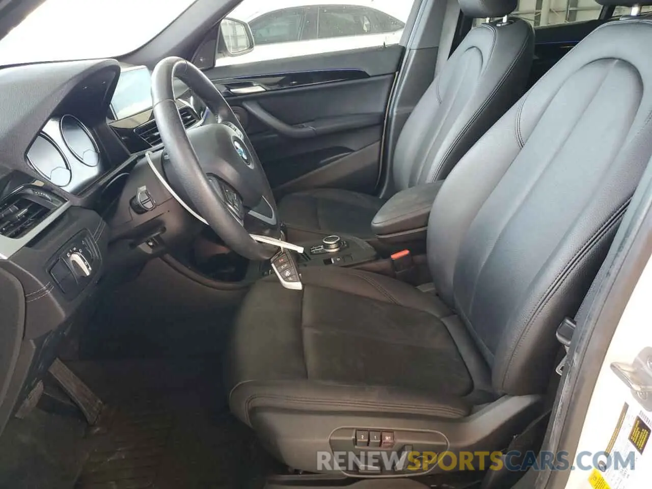 7 Photograph of a damaged car WBXJG7C01M5T08696 BMW X1 2021