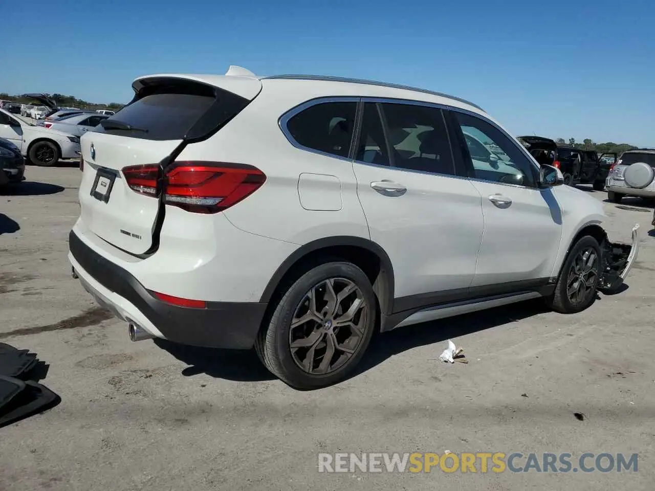 3 Фотография поврежденного автомобиля WBXJG7C02M5U40141 BMW X1 2021