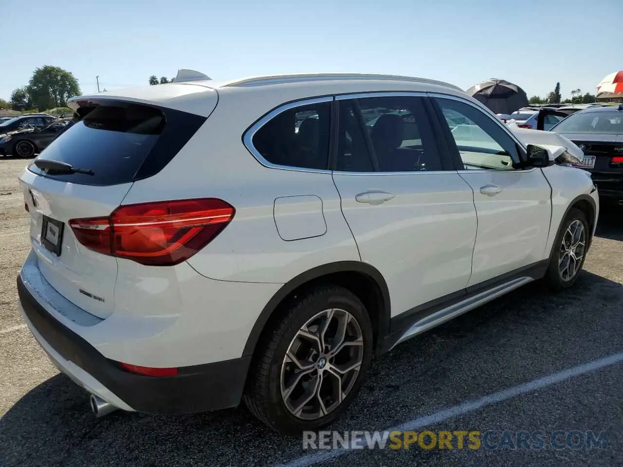 3 Photograph of a damaged car WBXJG7C03M5S95336 BMW X1 2021