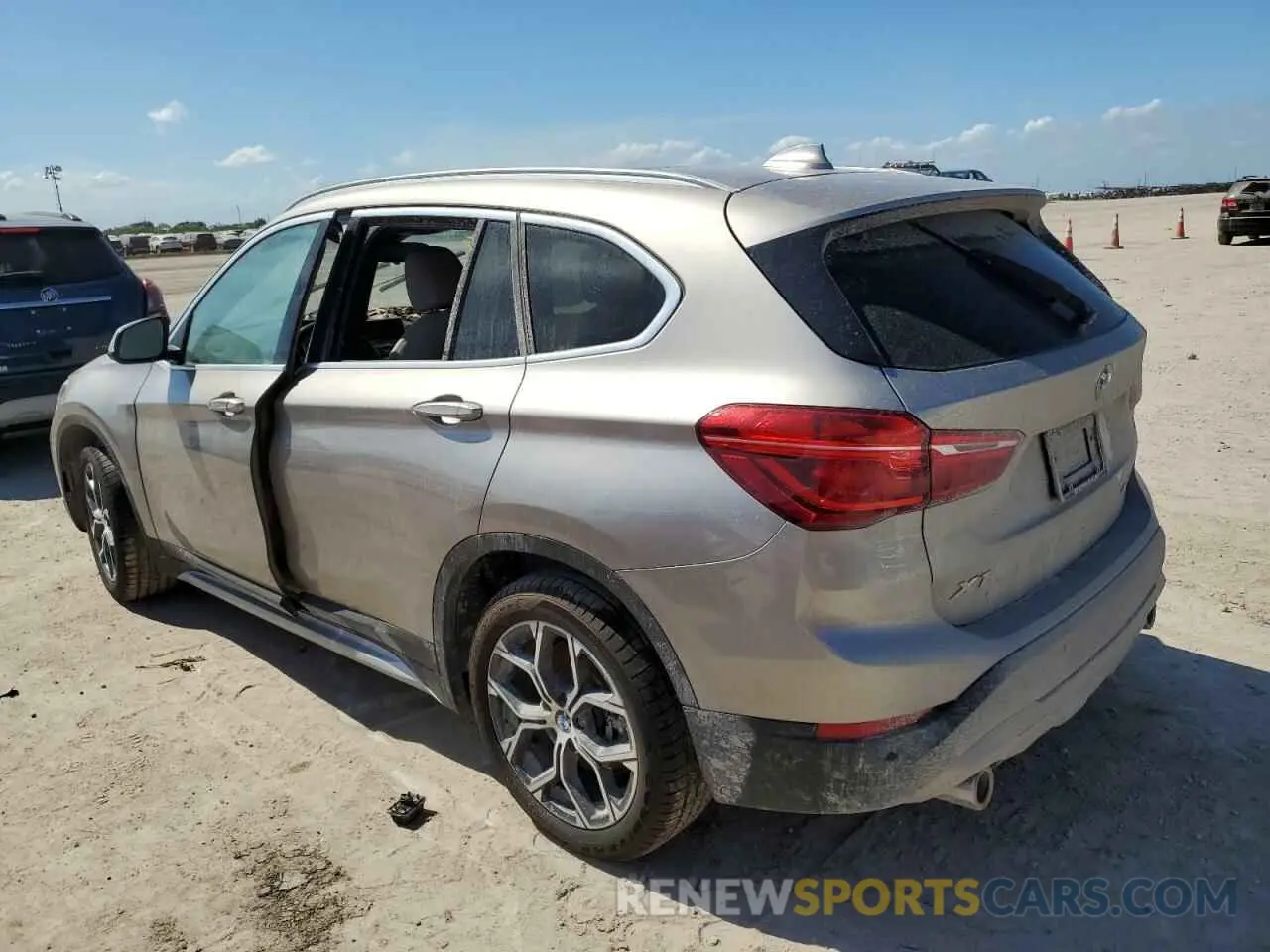 3 Photograph of a damaged car WBXJG7C04M5T21796 BMW X1 2021