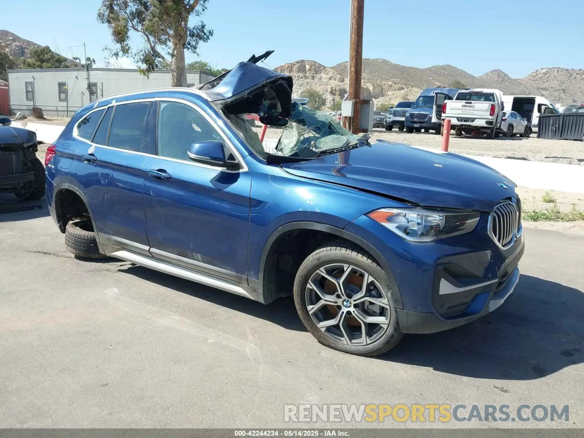 1 Photograph of a damaged car WBXJG7C04M5T34905 BMW X1 2021