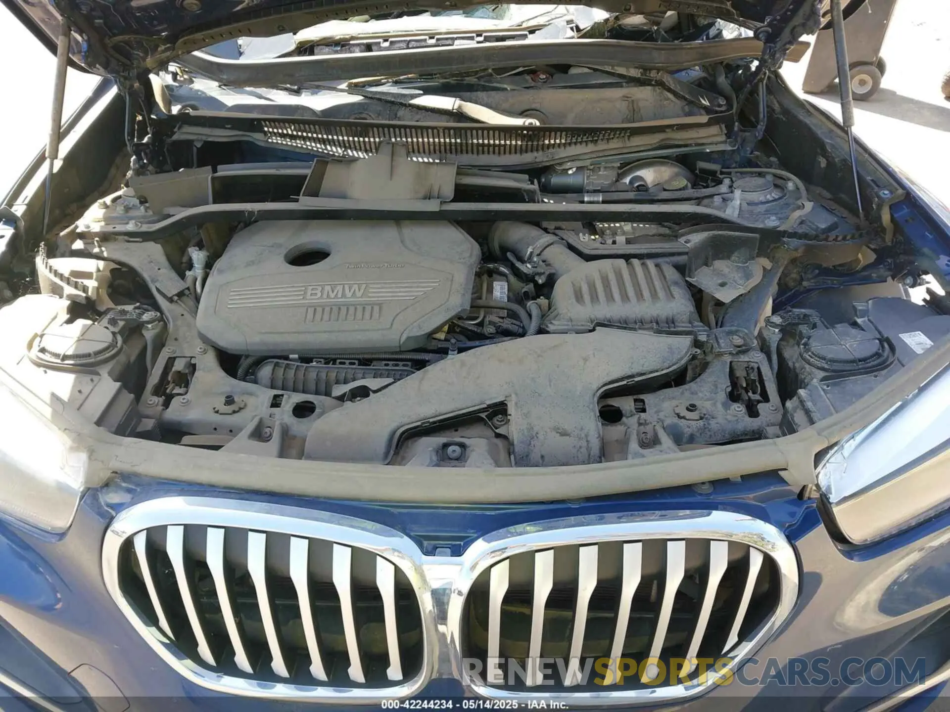 10 Photograph of a damaged car WBXJG7C04M5T34905 BMW X1 2021