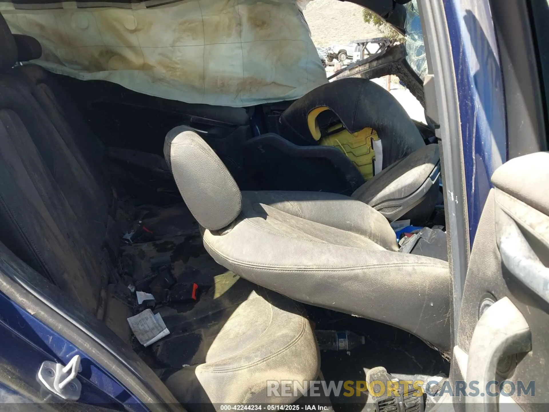 8 Photograph of a damaged car WBXJG7C04M5T34905 BMW X1 2021