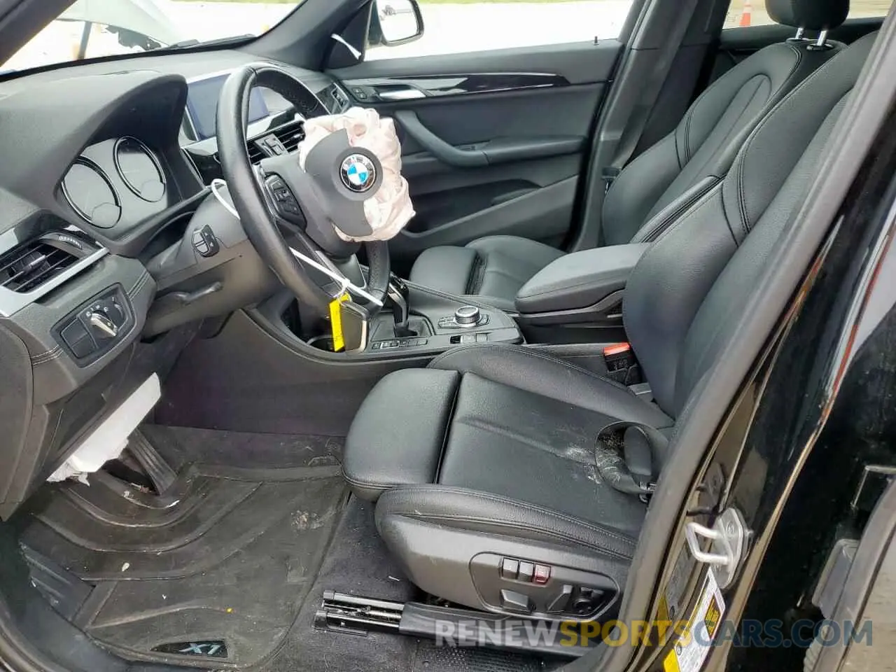 7 Photograph of a damaged car WBXJG7C05M5S35610 BMW X1 2021