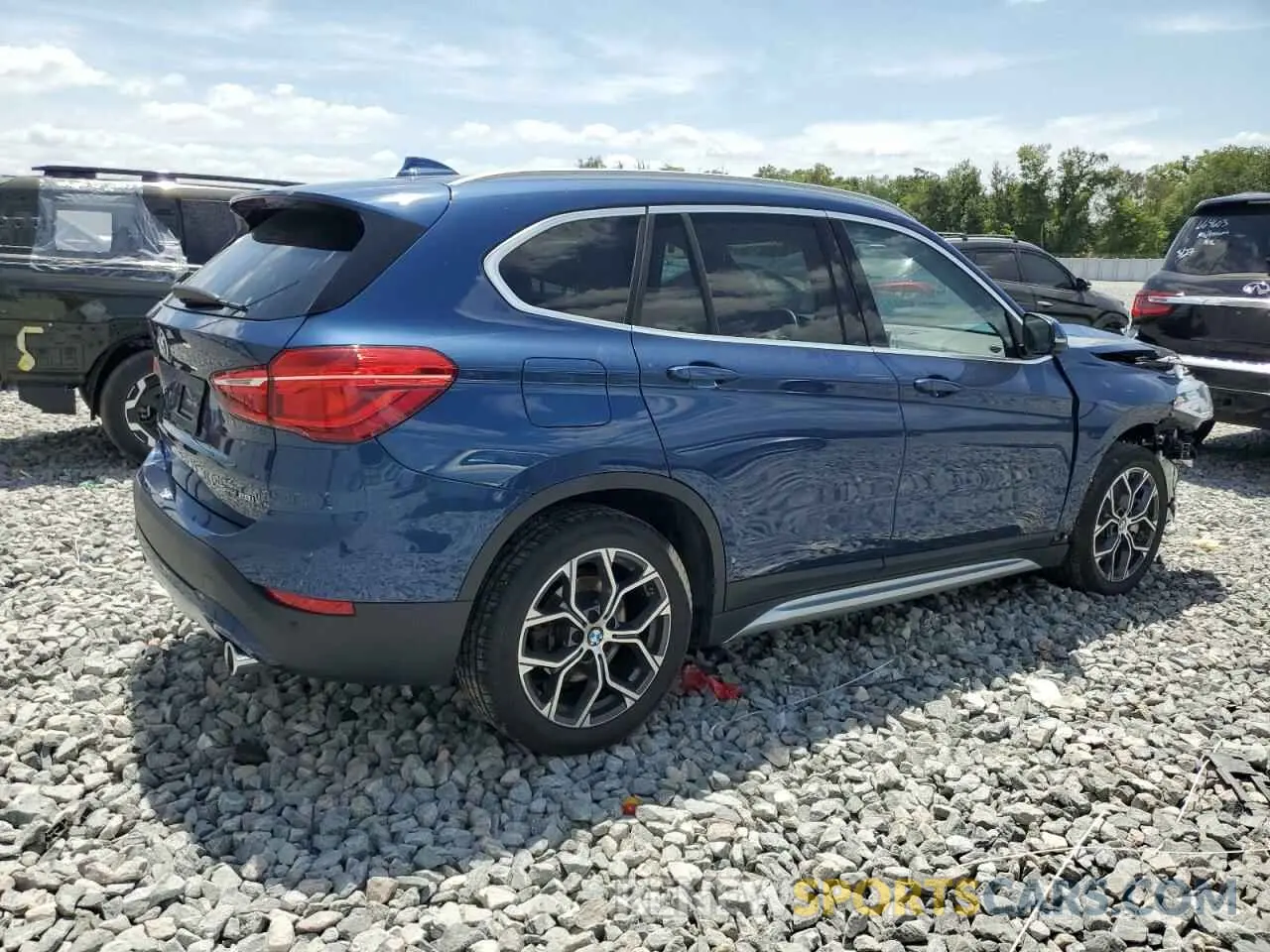 3 Photograph of a damaged car WBXJG7C06M5S00879 BMW X1 2021
