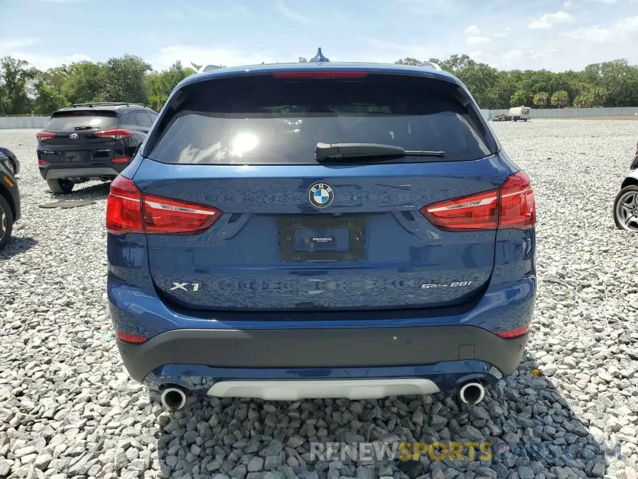 6 Photograph of a damaged car WBXJG7C06M5S00879 BMW X1 2021