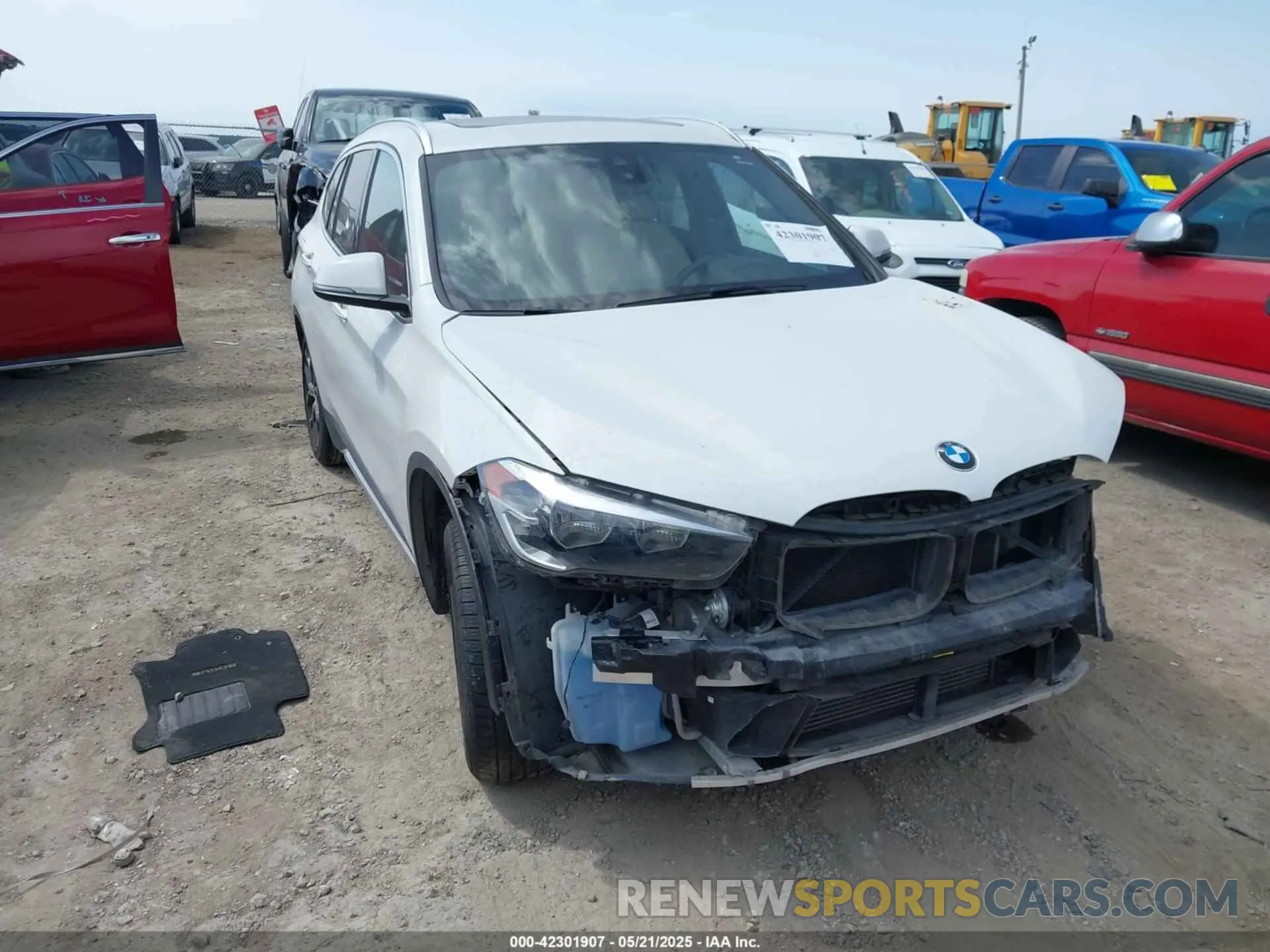 1 Фотография поврежденного автомобиля WBXJG7C06M5S95797 BMW X1 2021