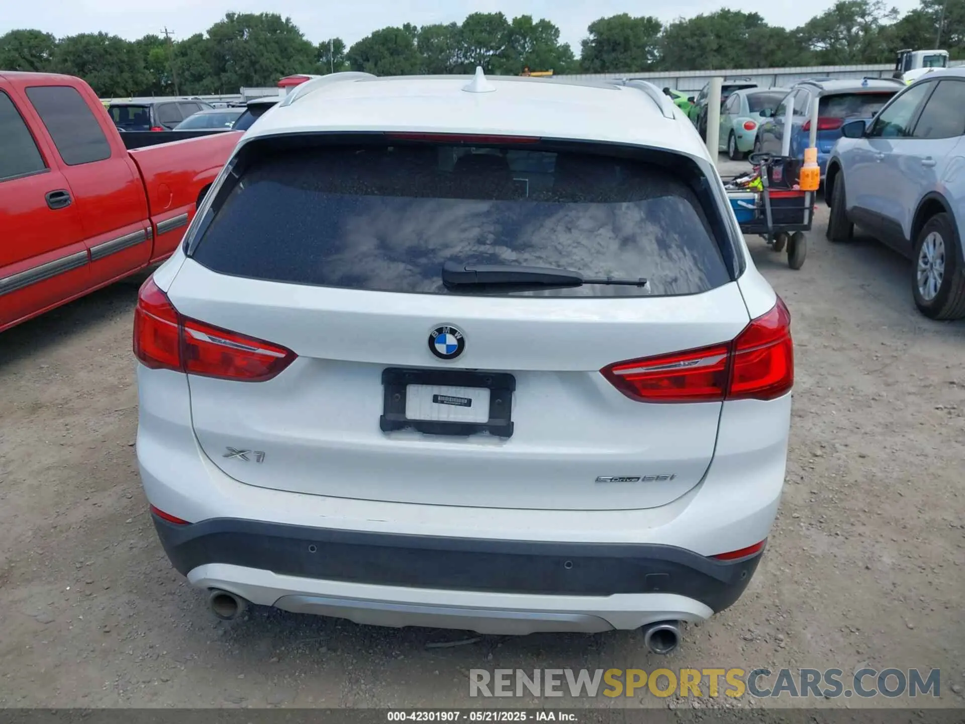 17 Фотография поврежденного автомобиля WBXJG7C06M5S95797 BMW X1 2021