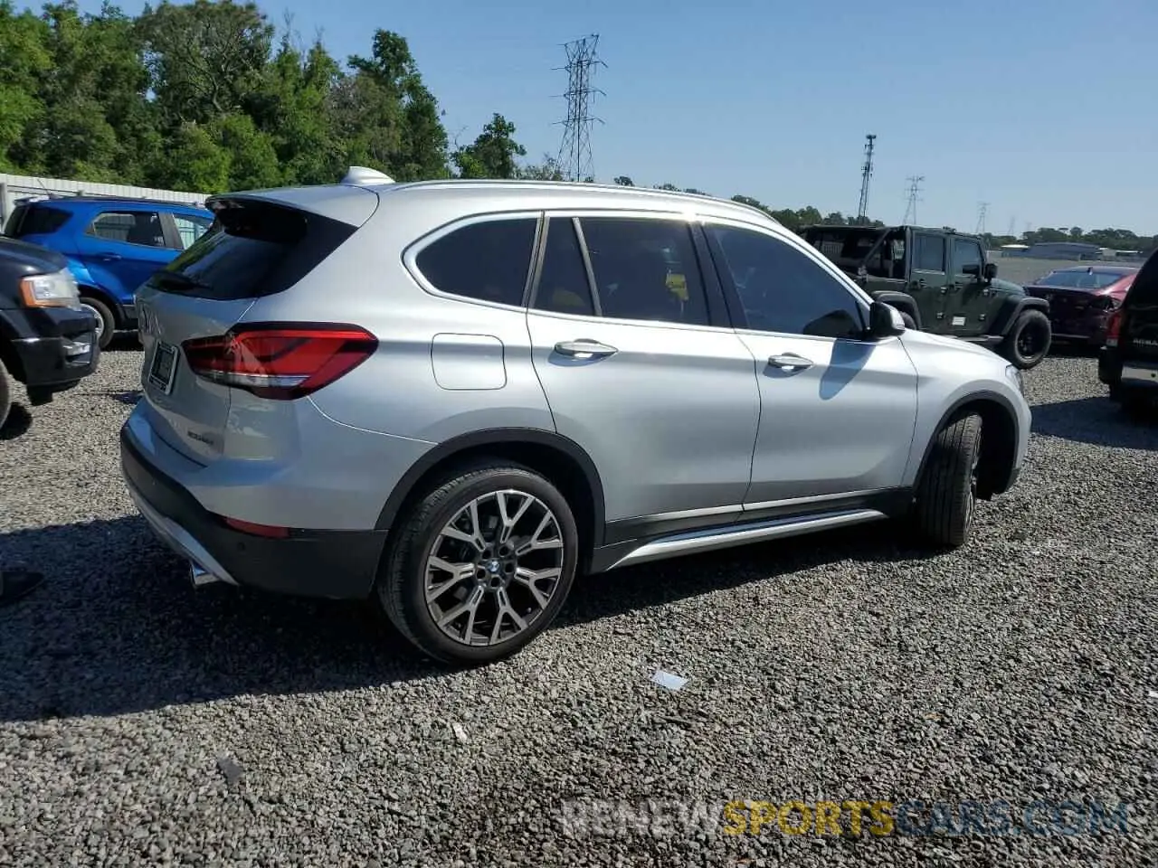 3 Photograph of a damaged car WBXJG7C06M5U15436 BMW X1 2021