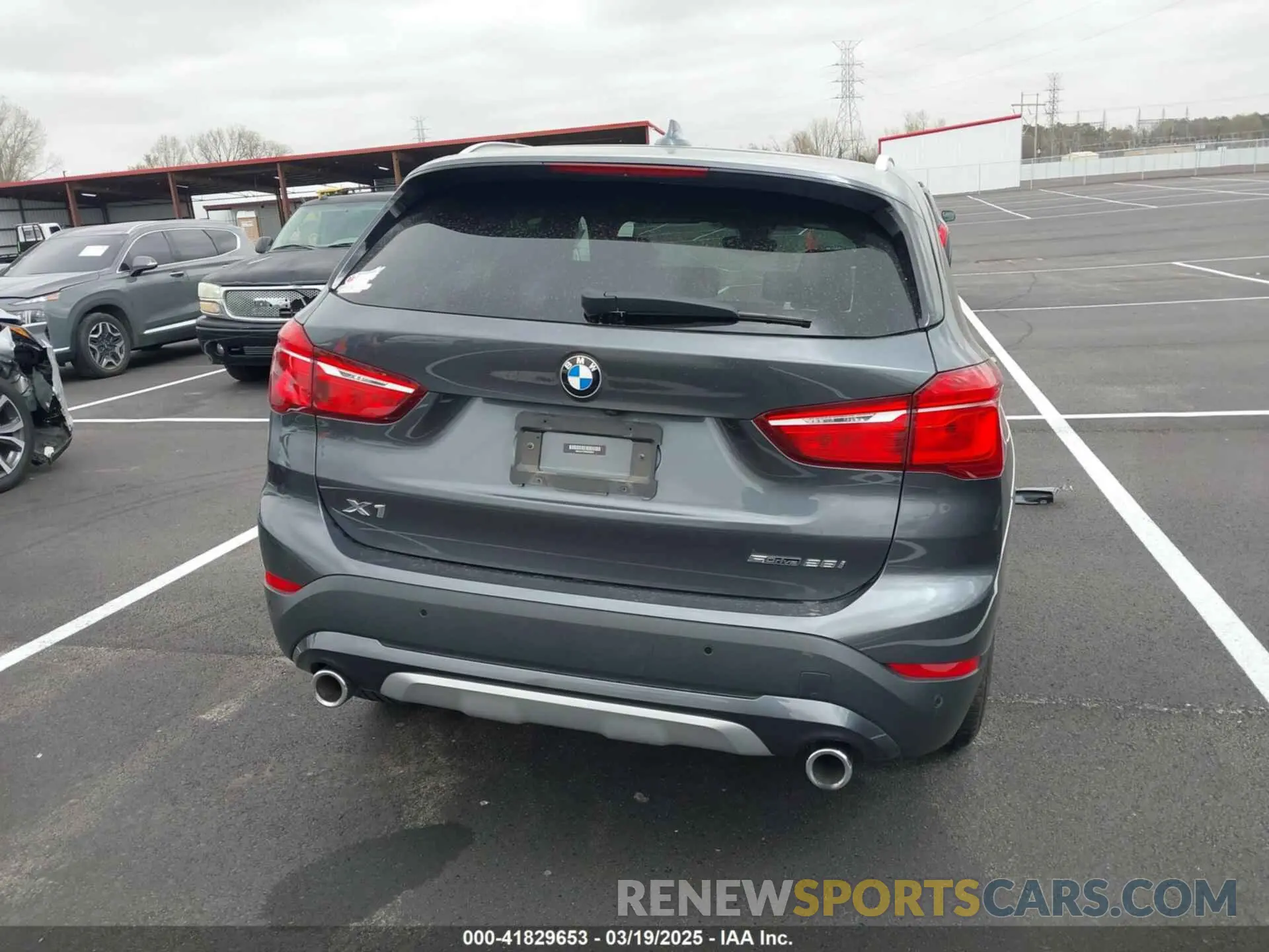 16 Фотография поврежденного автомобиля WBXJG7C07M5S08831 BMW X1 2021