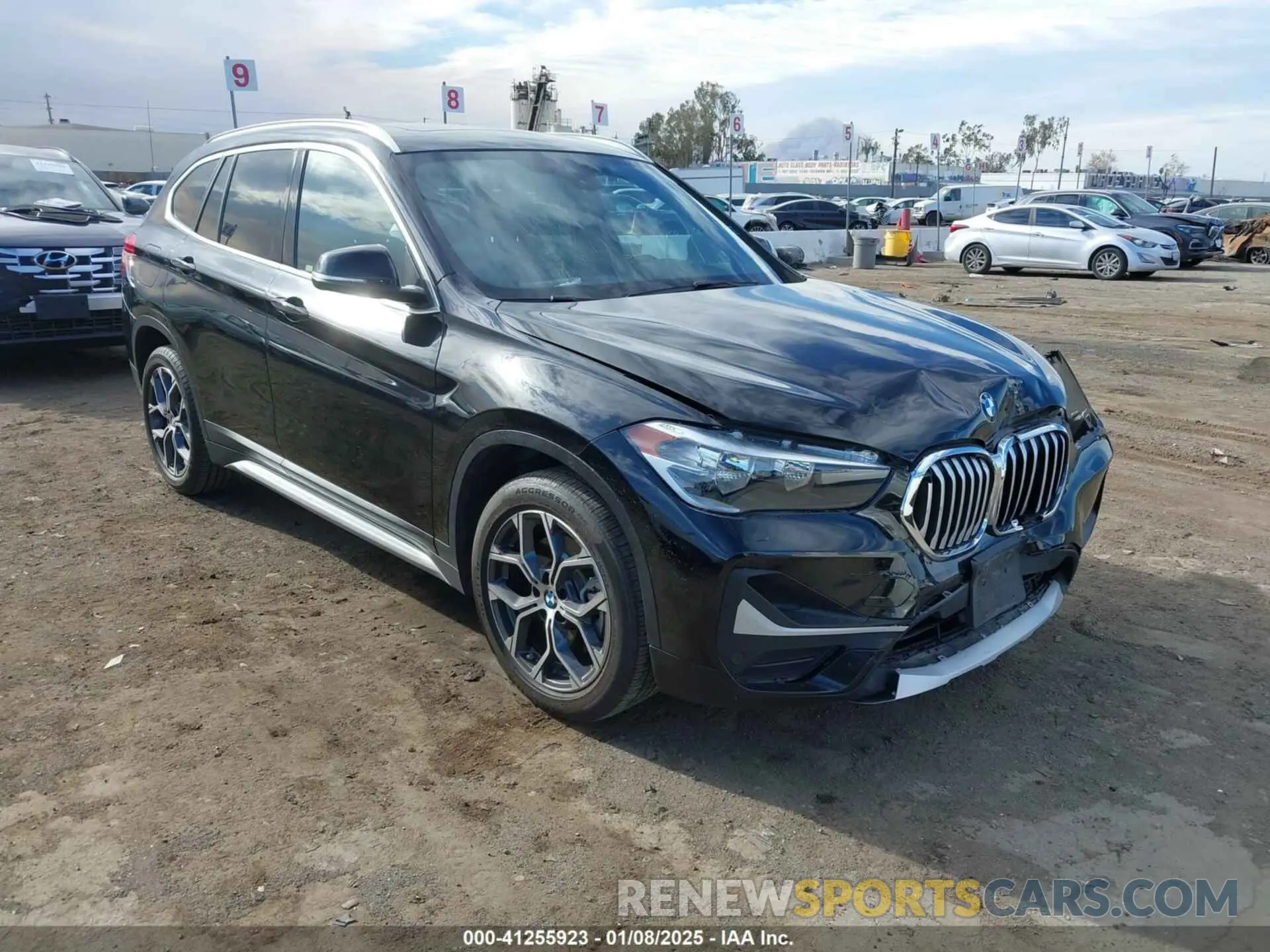 1 Фотография поврежденного автомобиля WBXJG7C07M5S67748 BMW X1 2021