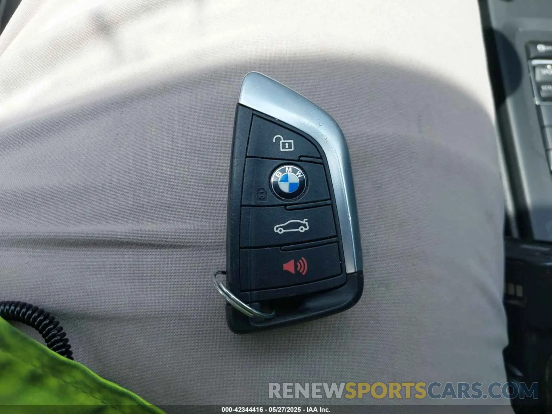 11 Фотография поврежденного автомобиля WBXJG7C07M5T08833 BMW X1 2021