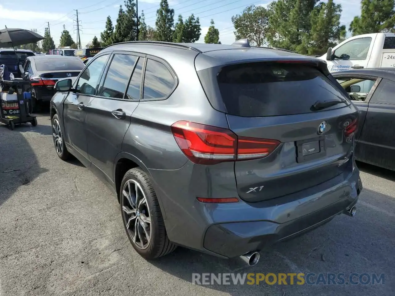 3 Фотография поврежденного автомобиля WBXJG7C07M5U23139 BMW X1 2021