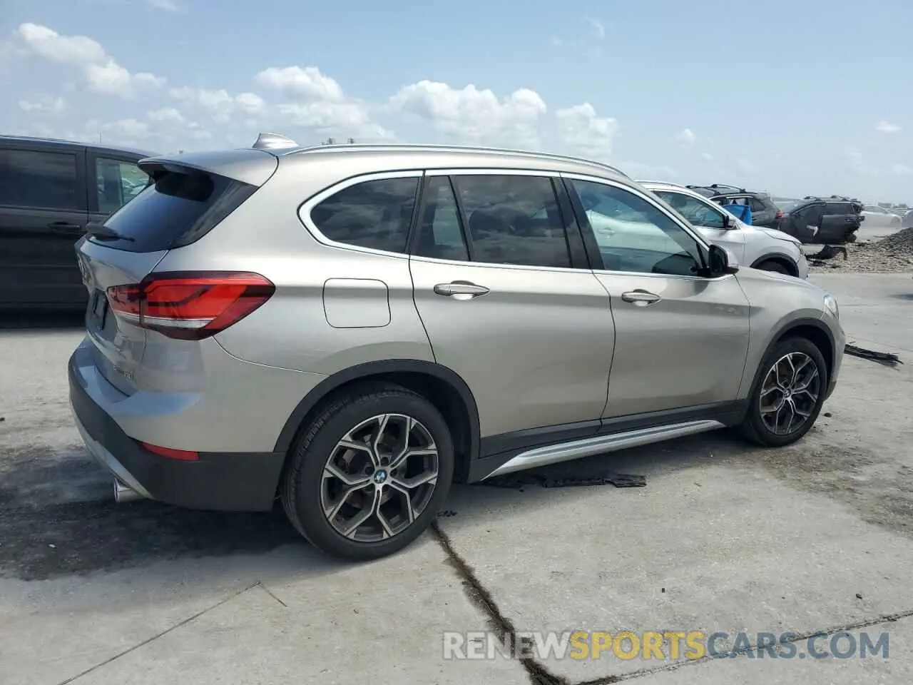 3 Photograph of a damaged car WBXJG7C08M5S33866 BMW X1 2021