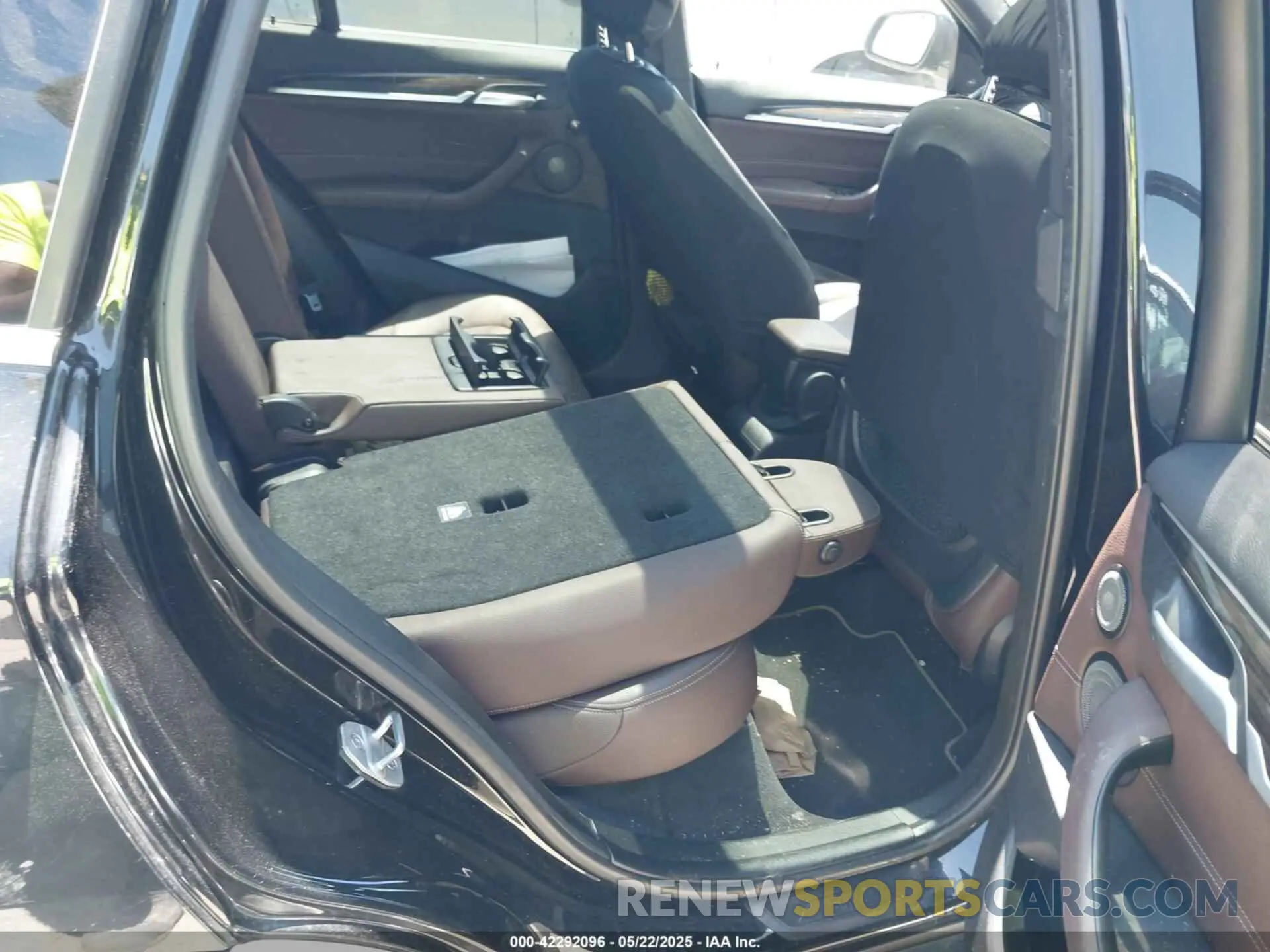 8 Фотография поврежденного автомобиля WBXJG7C0XM5T37677 BMW X1 2021