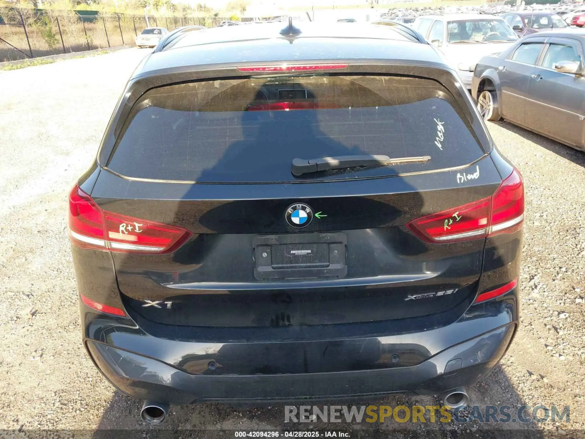 16 Photograph of a damaged car WBXJG9C00M5S76741 BMW X1 2021