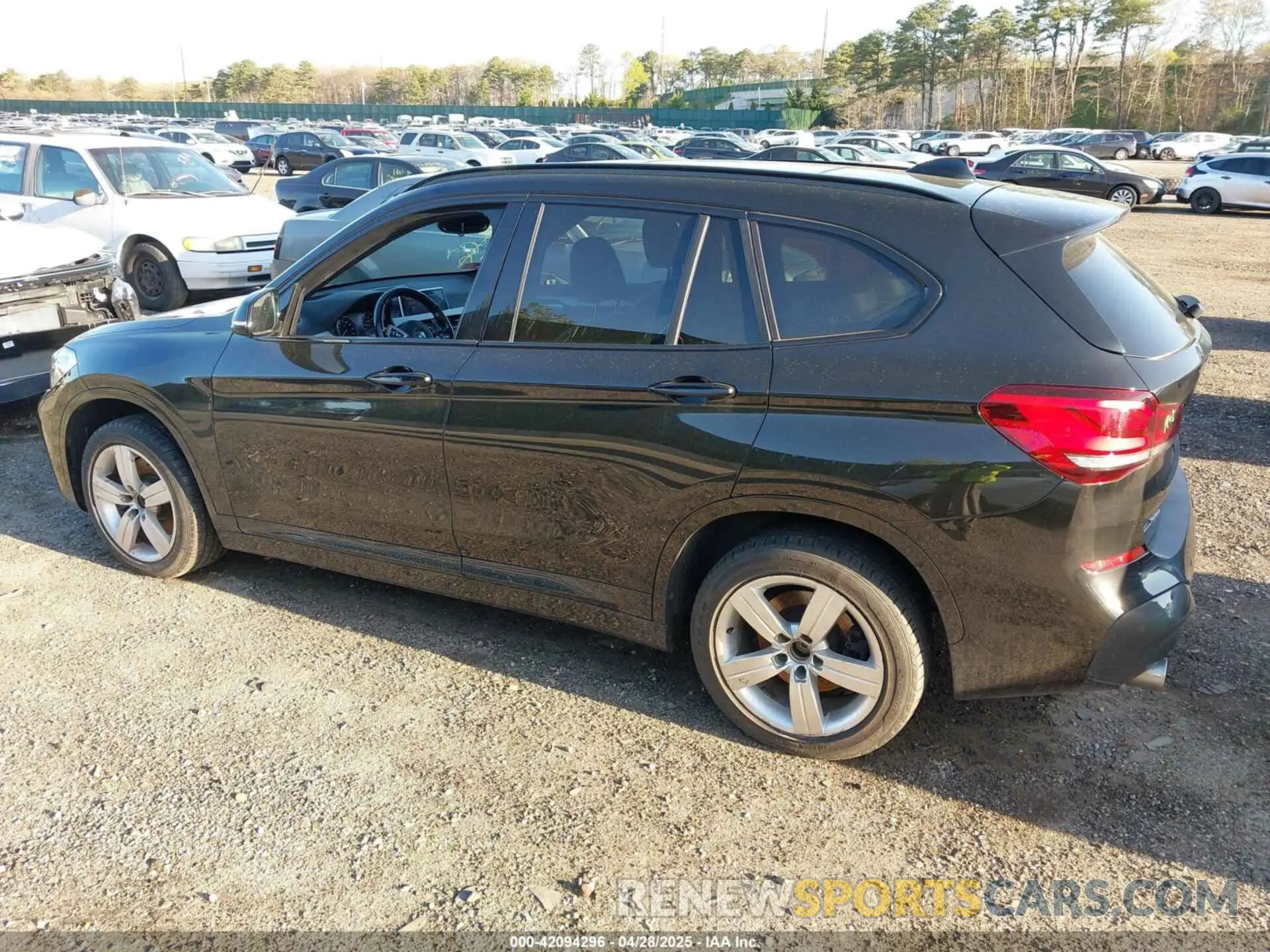 3 Photograph of a damaged car WBXJG9C00M5S76741 BMW X1 2021