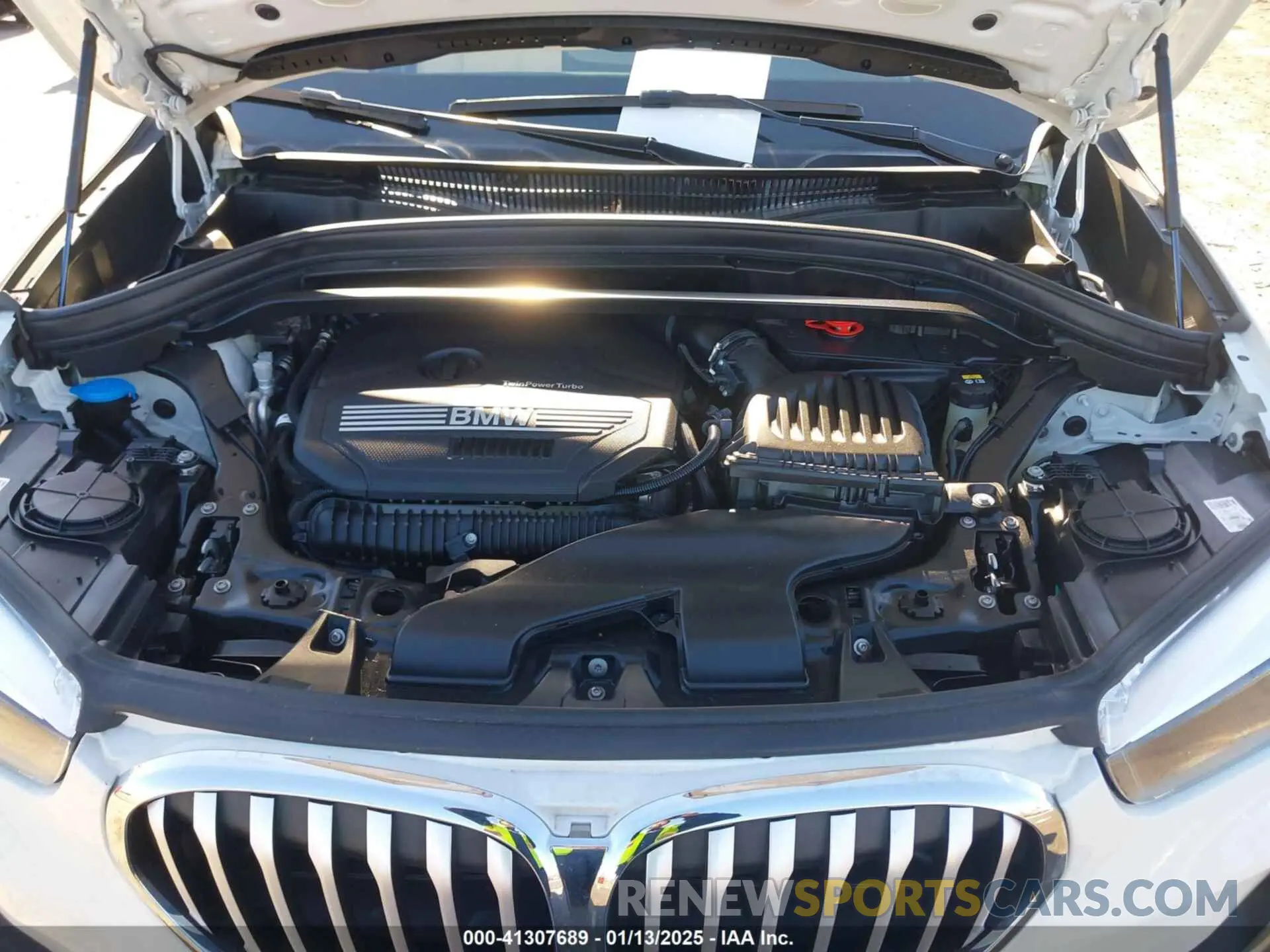 10 Фотография поврежденного автомобиля WBXJG9C00M5U27545 BMW X1 2021