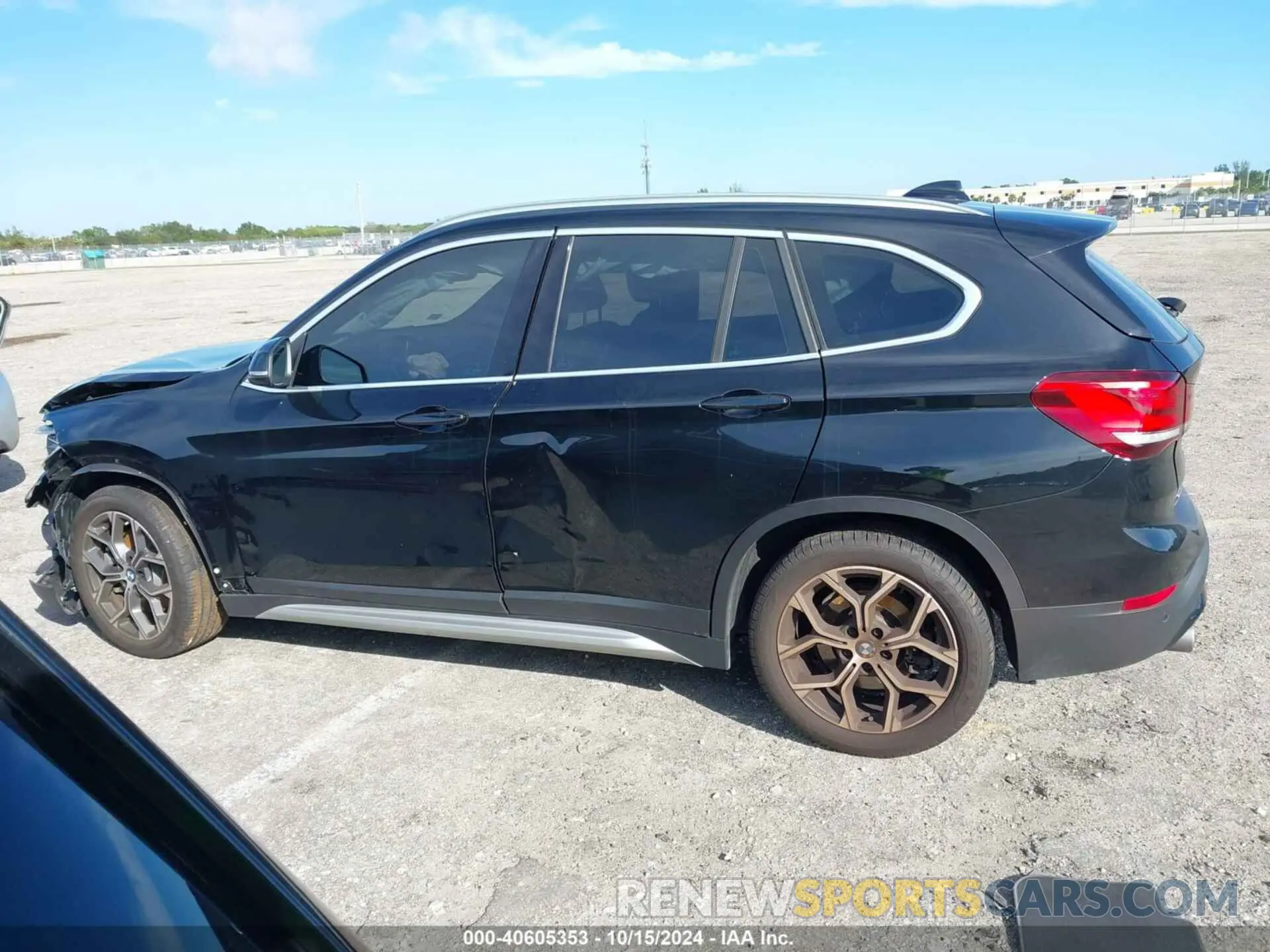 14 Photograph of a damaged car WBXJG9C02M5S26262 BMW X1 2021