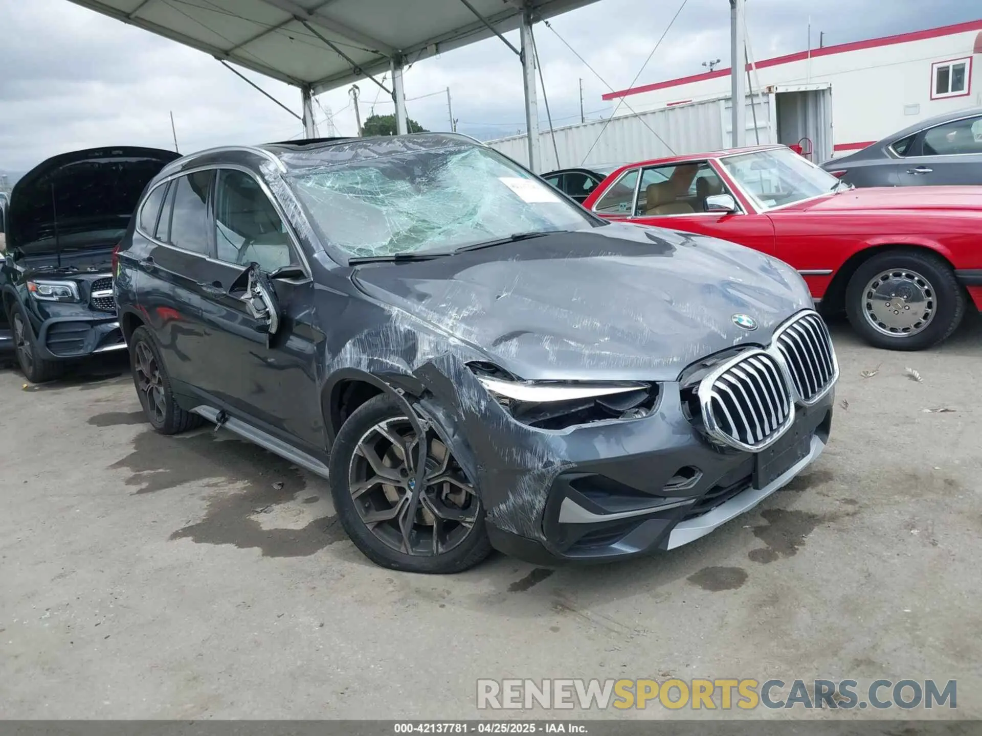 1 Фотография поврежденного автомобиля WBXJG9C03M3M80011 BMW X1 2021
