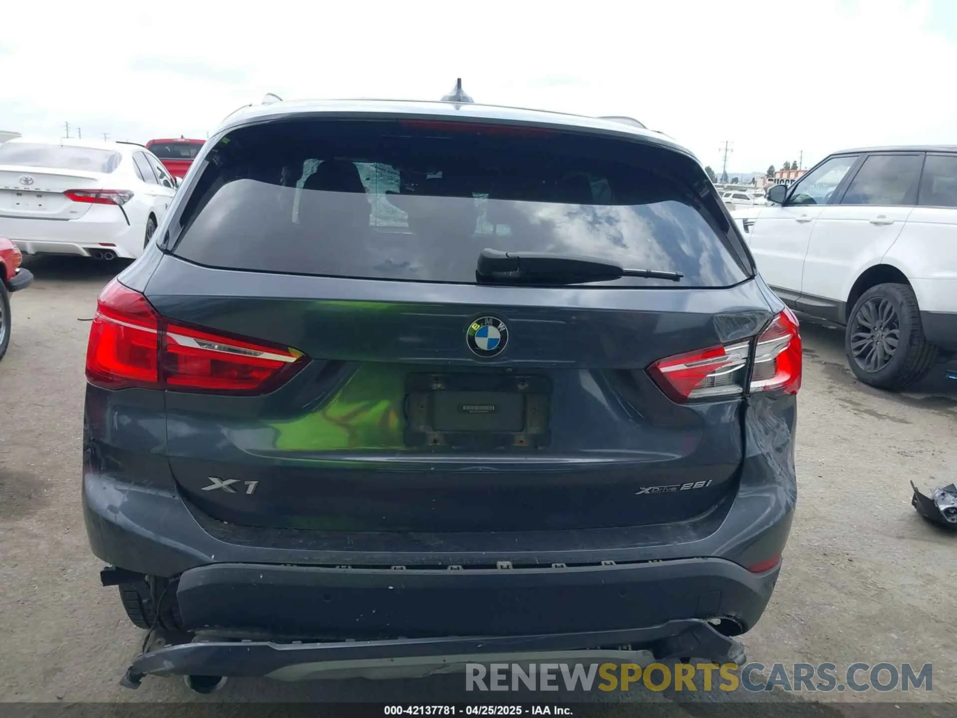 16 Фотография поврежденного автомобиля WBXJG9C03M3M80011 BMW X1 2021