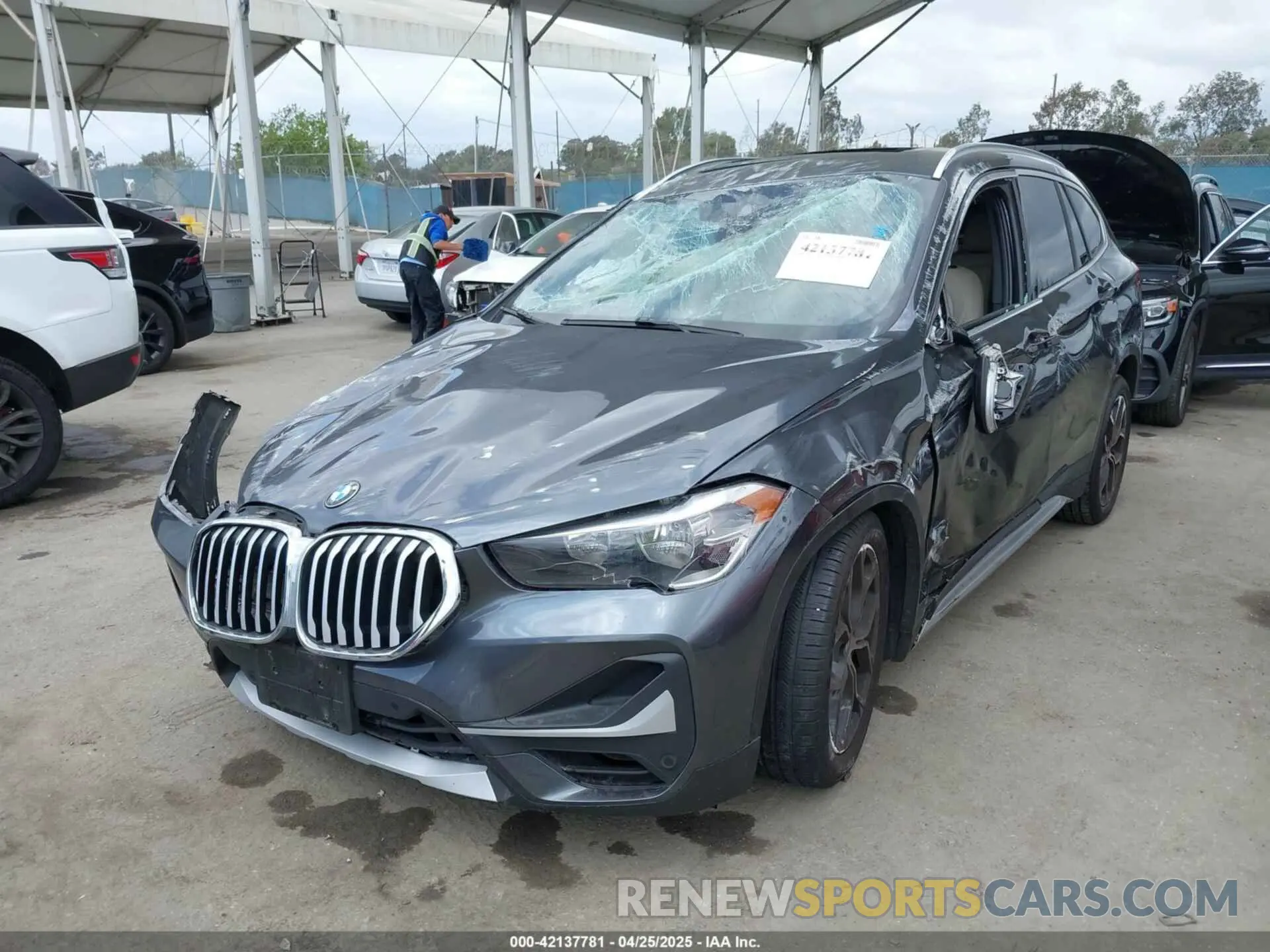 2 Фотография поврежденного автомобиля WBXJG9C03M3M80011 BMW X1 2021
