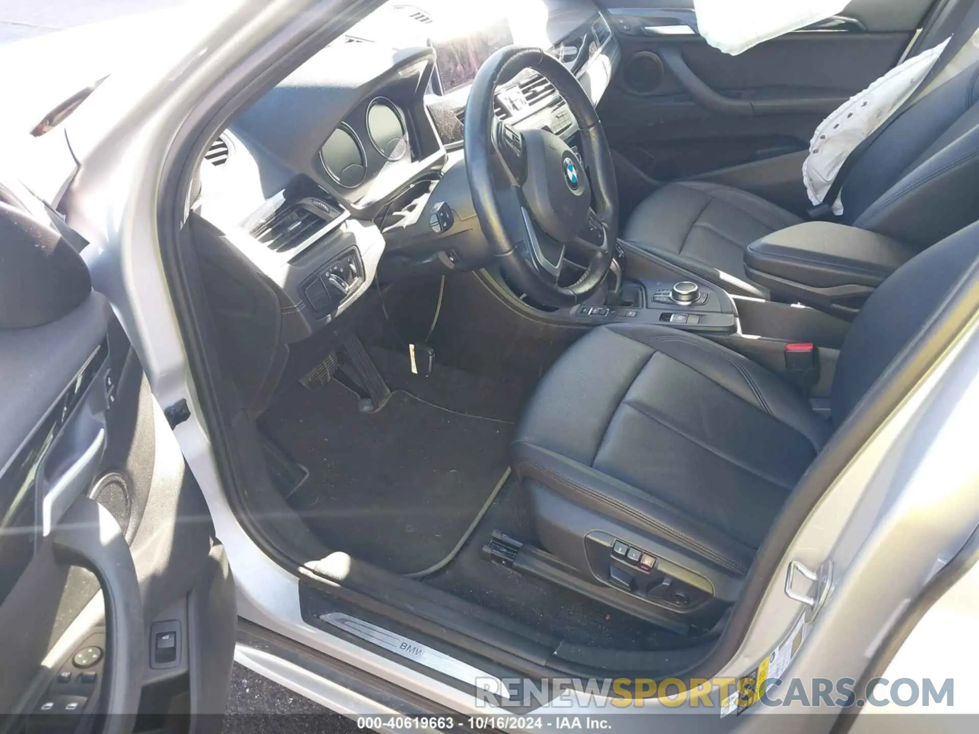 5 Фотография поврежденного автомобиля WBXJG9C04M5U00039 BMW X1 2021