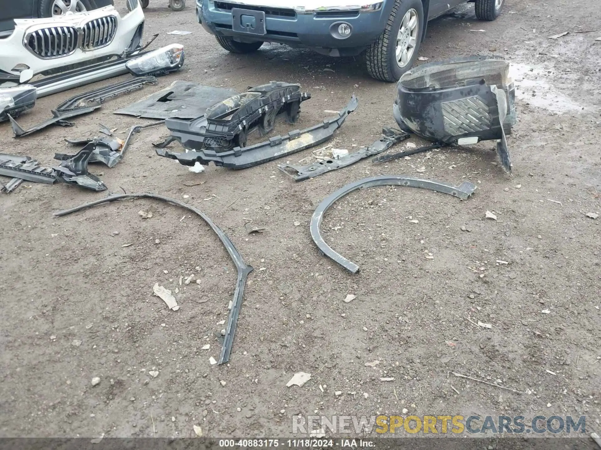 19 Photograph of a damaged car WBXJG9C04M5U06214 BMW X1 2021
