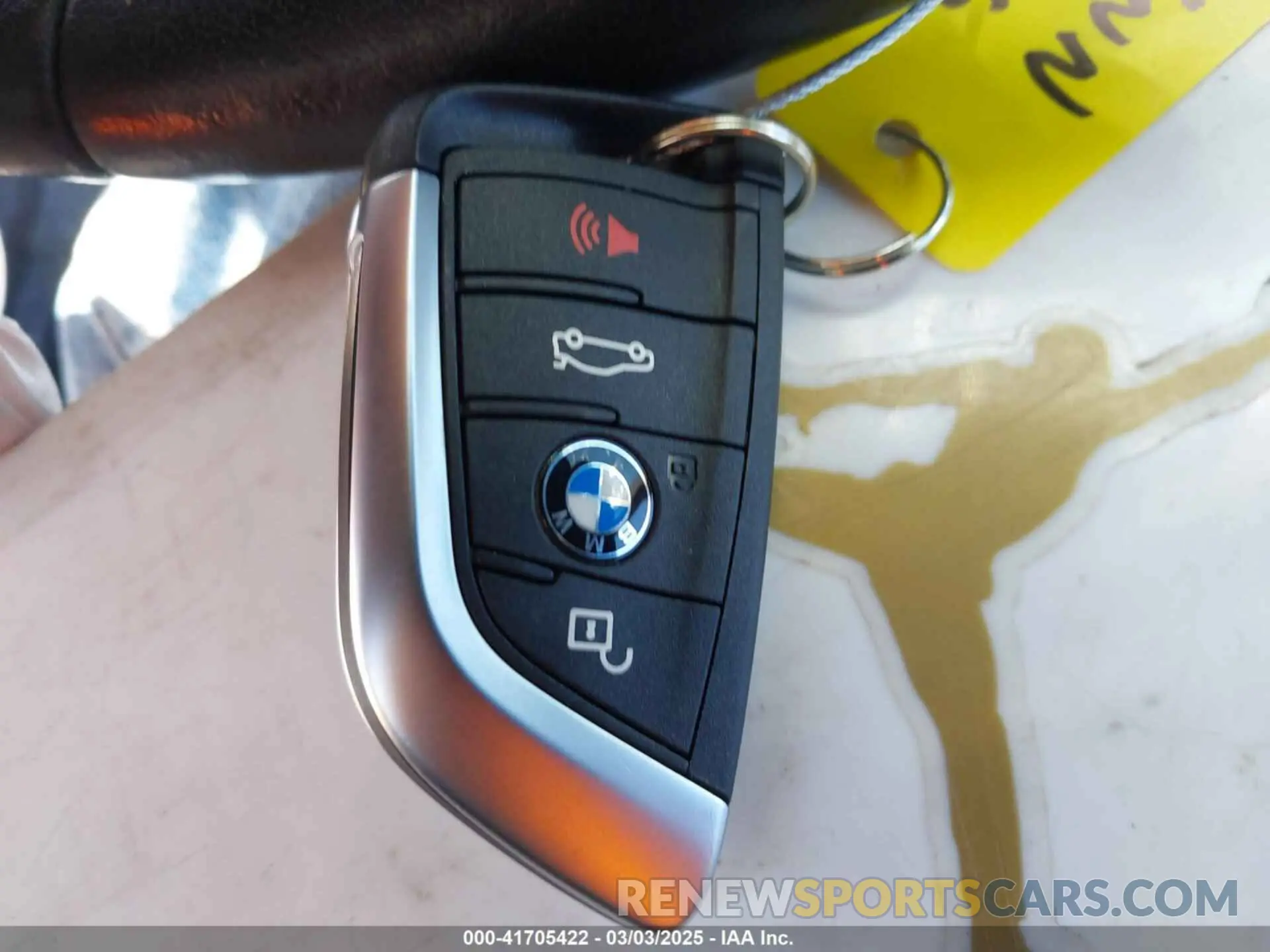 11 Фотография поврежденного автомобиля WBXJG9C06M5S85511 BMW X1 2021