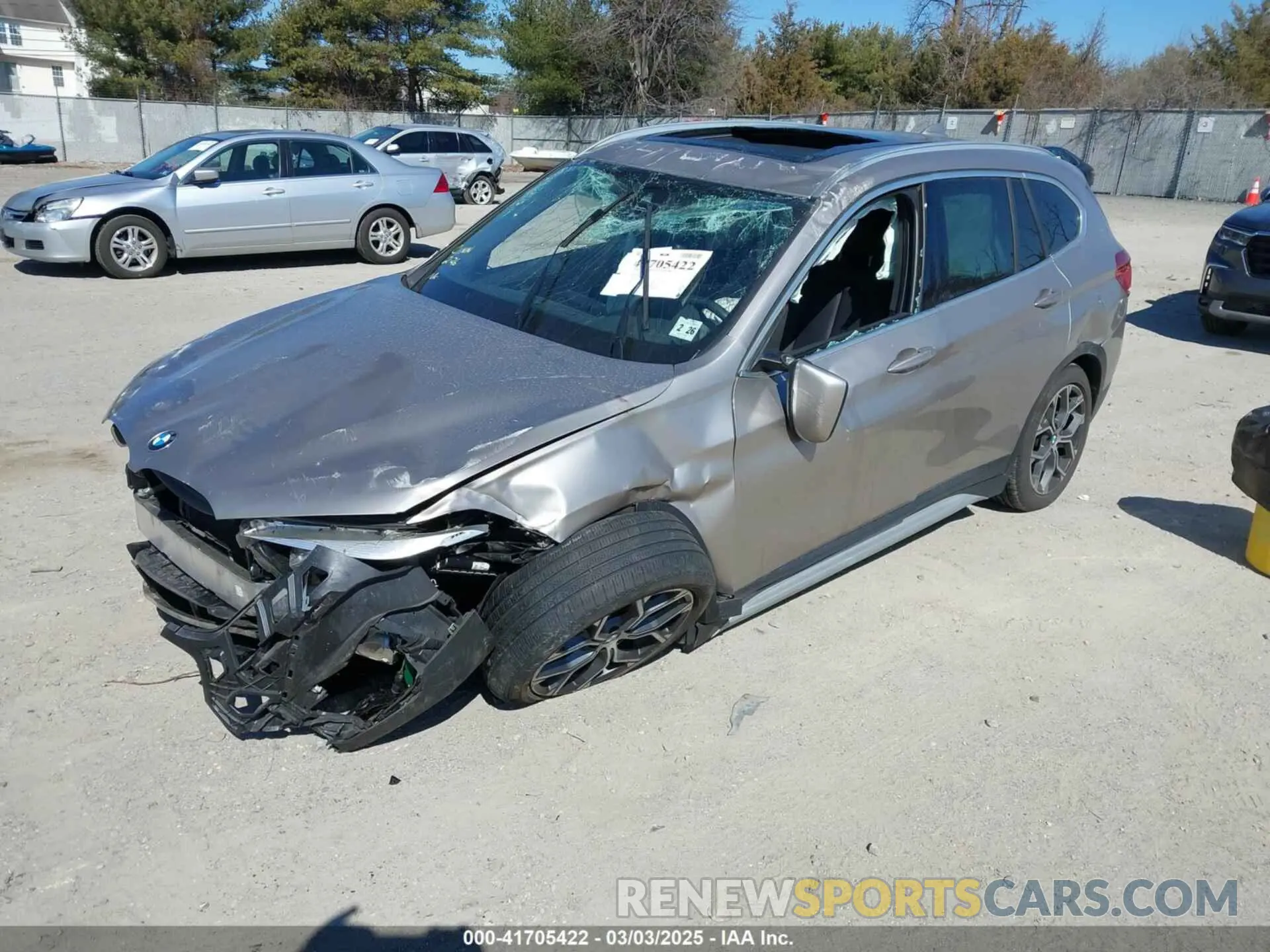 2 Фотография поврежденного автомобиля WBXJG9C06M5S85511 BMW X1 2021