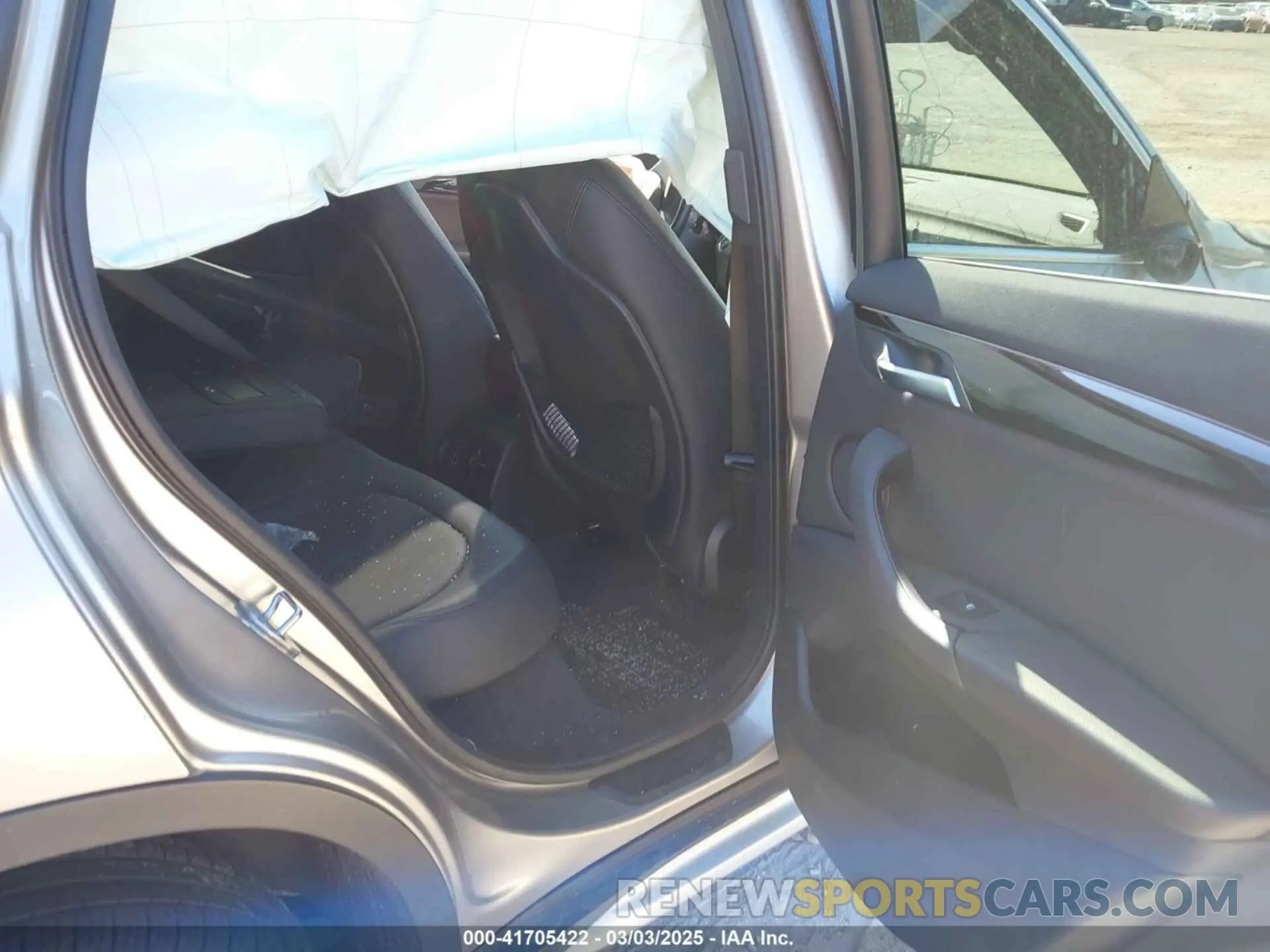 8 Фотография поврежденного автомобиля WBXJG9C06M5S85511 BMW X1 2021