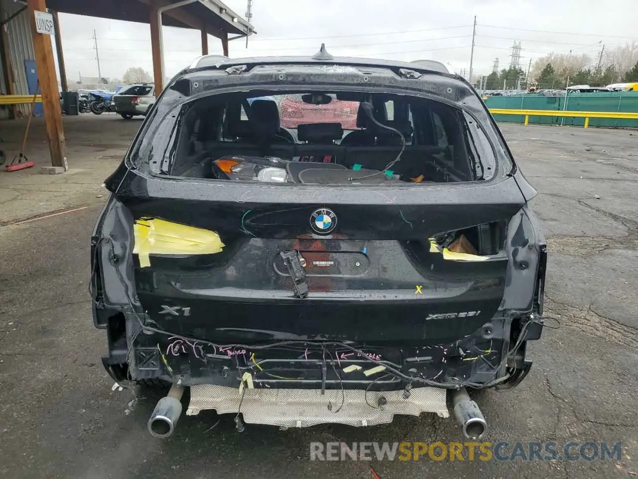 6 Photograph of a damaged car WBXJG9C06M5T76049 BMW X1 2021