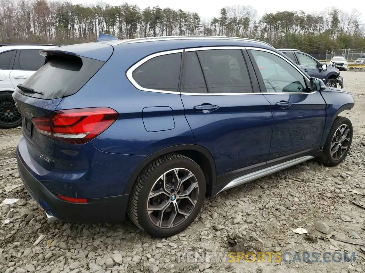 3 Photograph of a damaged car WBXJG9C06M5T81056 BMW X1 2021