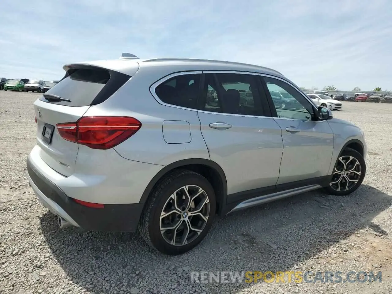 3 Фотография поврежденного автомобиля WBXJG9C07M5S85128 BMW X1 2021