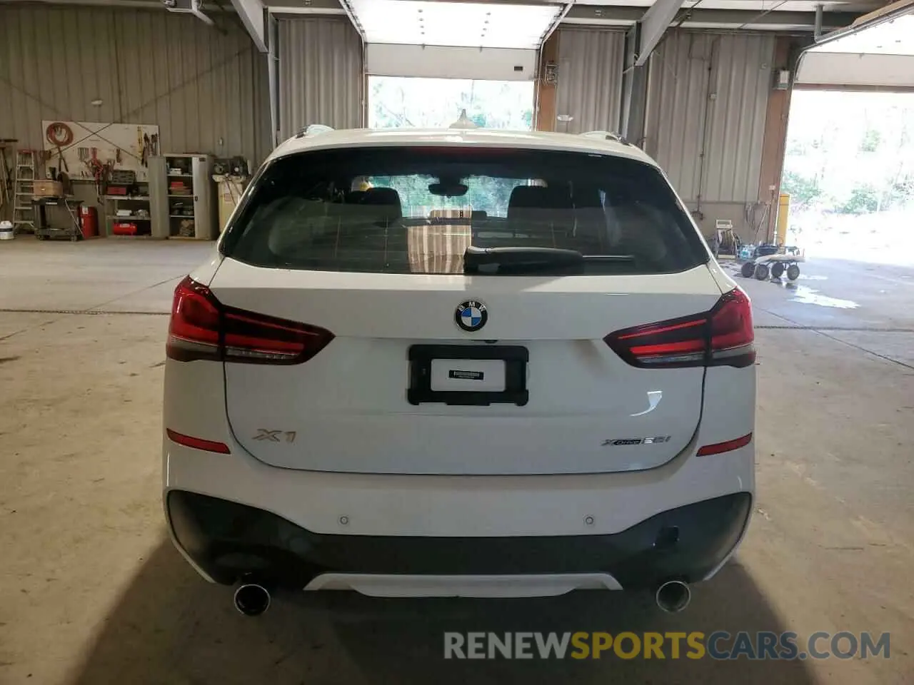 6 Photograph of a damaged car WBXJG9C08M5S16867 BMW X1 2021