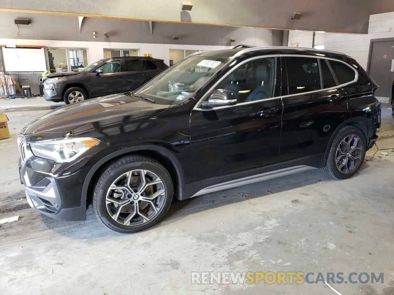 1 Фотография поврежденного автомобиля WBXJG9C08M5T64985 BMW X1 2021
