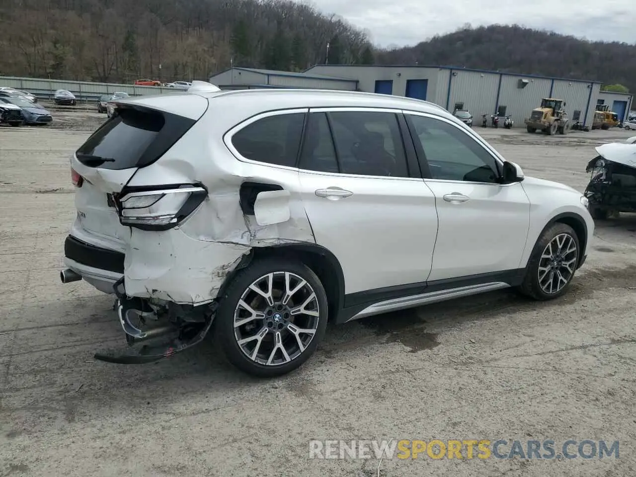 3 Photograph of a damaged car WBXJG9C09M3M72494 BMW X1 2021