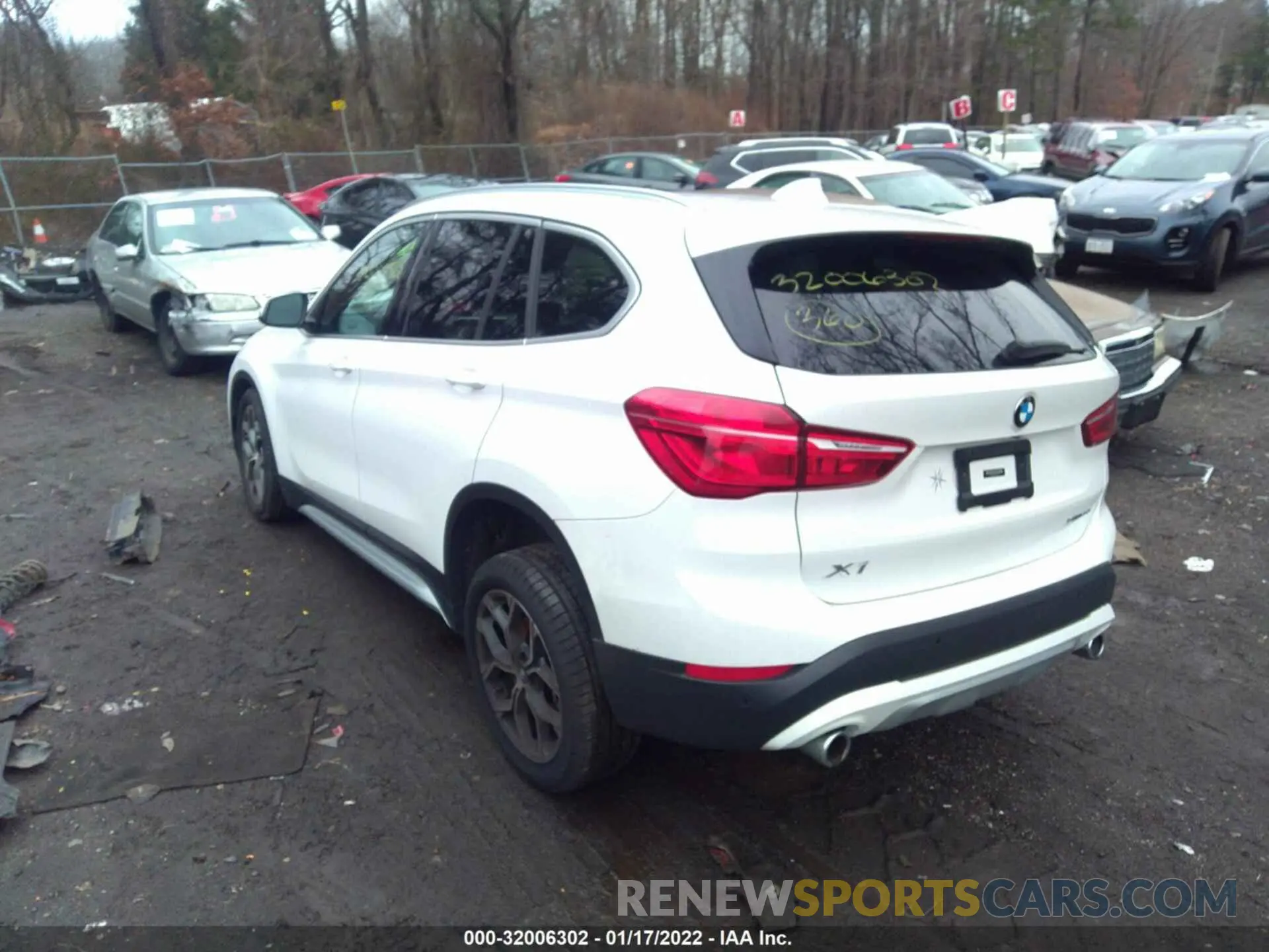 3 Photograph of a damaged car WBXJG9C0XM3M72276 BMW X1 2021