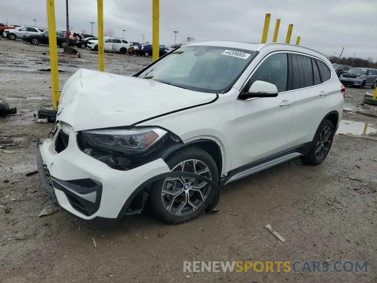 1 Фотография поврежденного автомобиля WBXJG9C0XM5U13183 BMW X1 2021