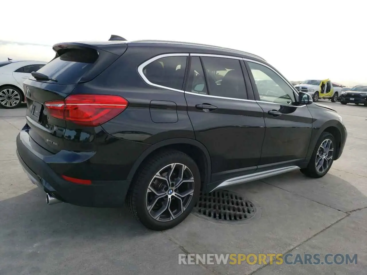3 Photograph of a damaged car WBXJG7C03N5V40718 BMW X1 2022