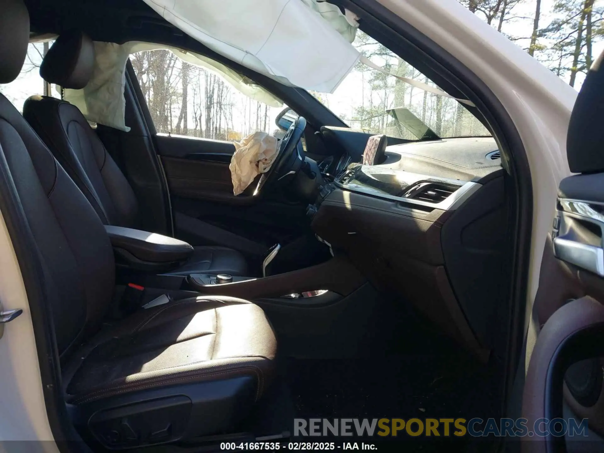 5 Photograph of a damaged car WBXJG9C04N5V16794 BMW X1 2022